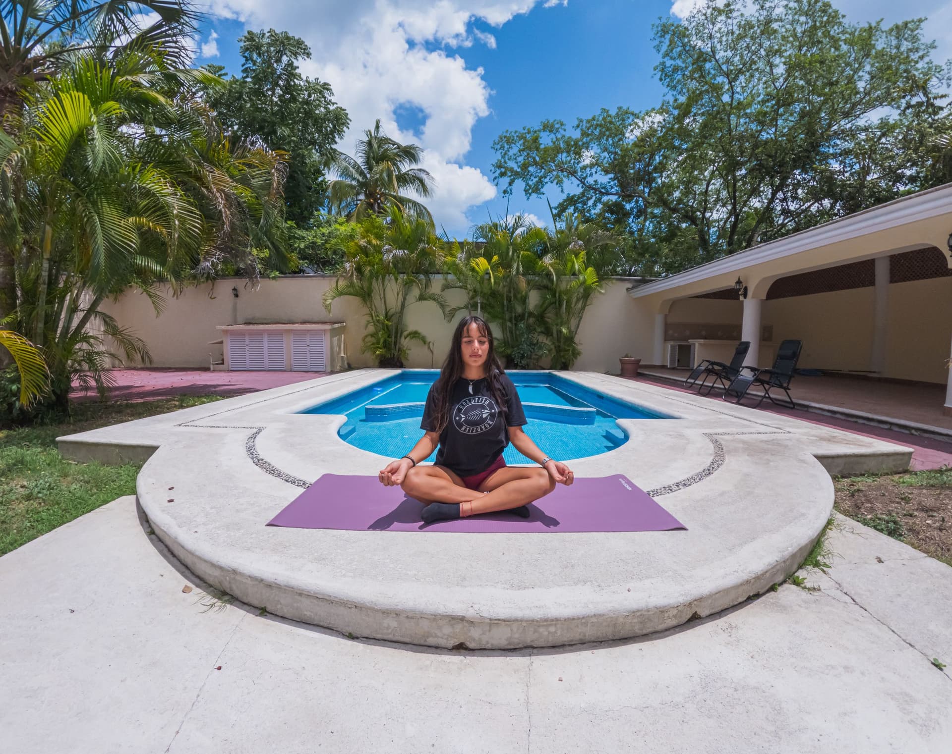 Guided poolside meditation at MindScape ibogaine retreat Cozumel